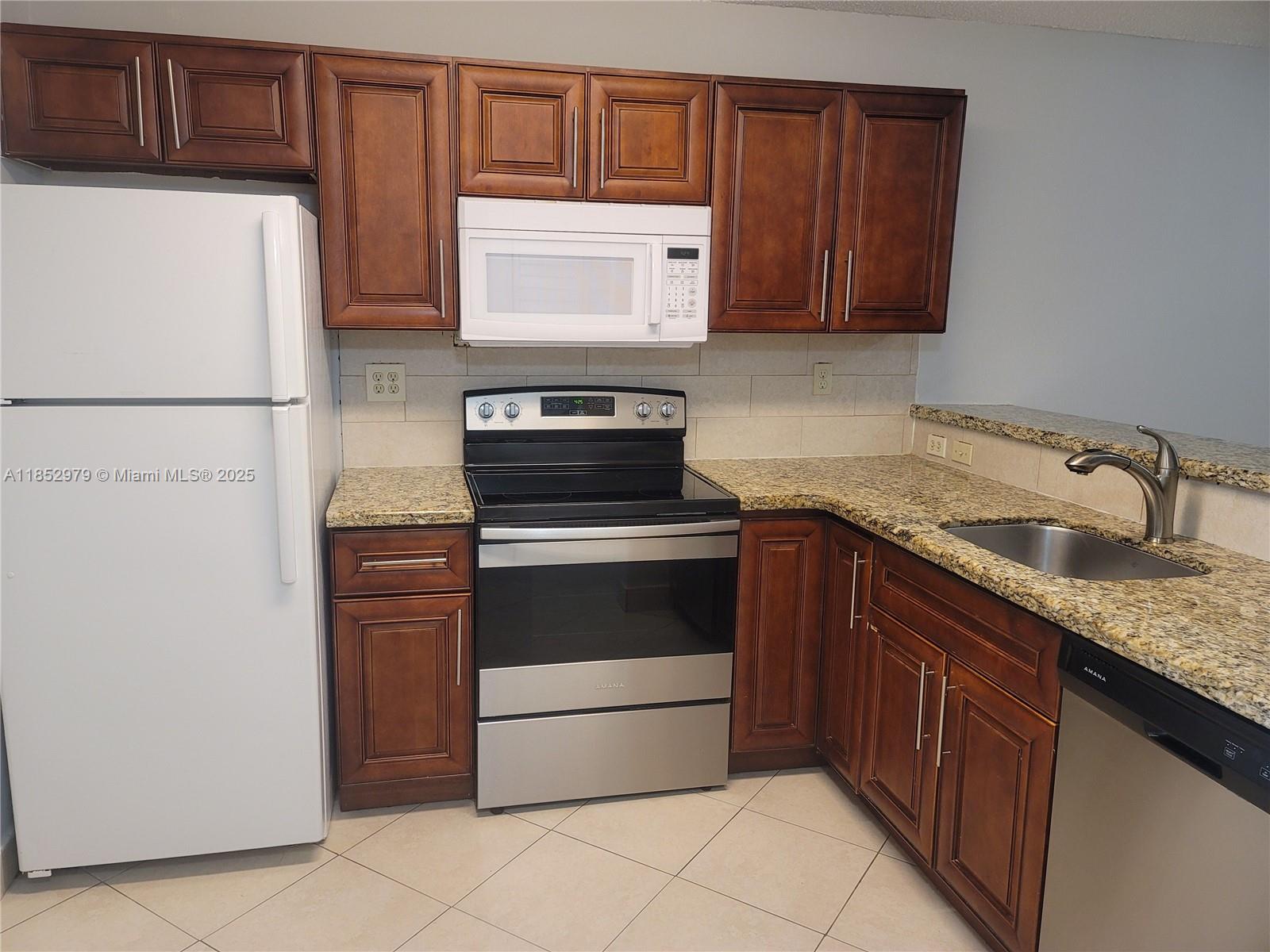 Ver detalles / sq. ft. $ 2025-08-05 0 foto