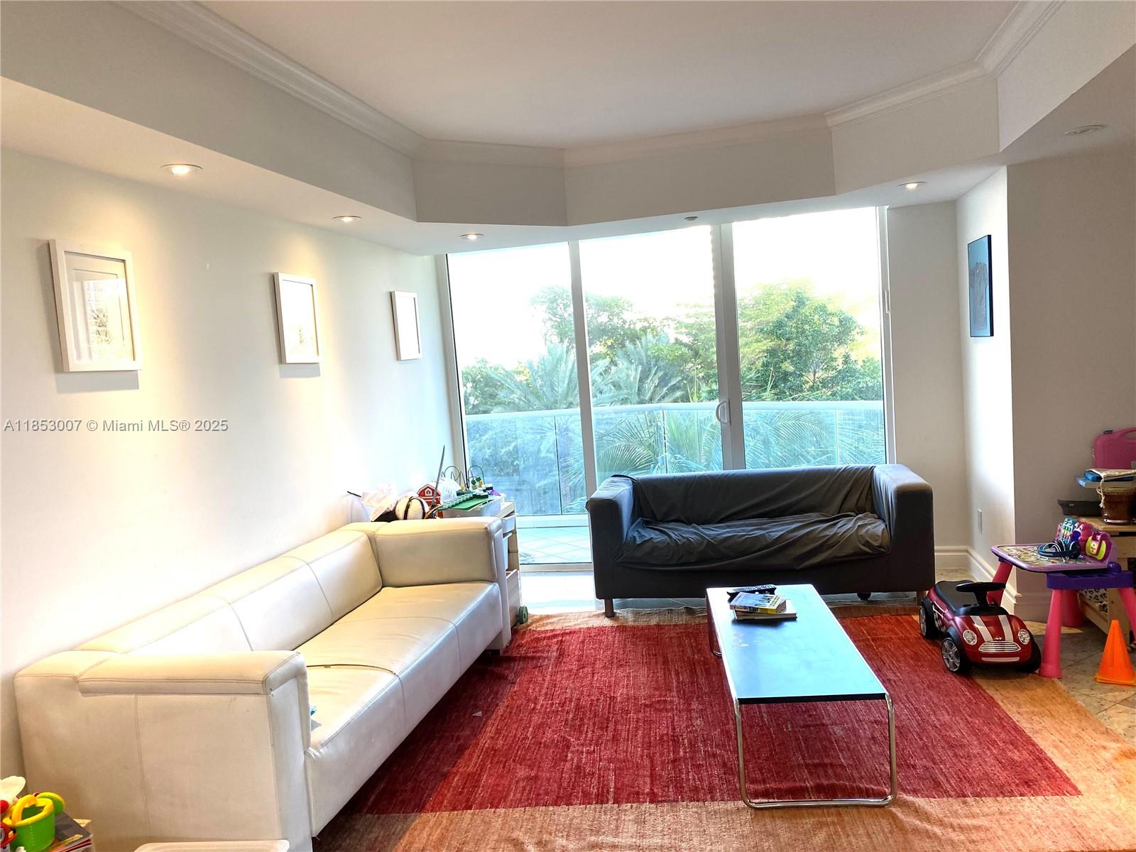 Ver detalles 505 4 / 5 3340 sq. ft. $ 2025-08-05 0 foto