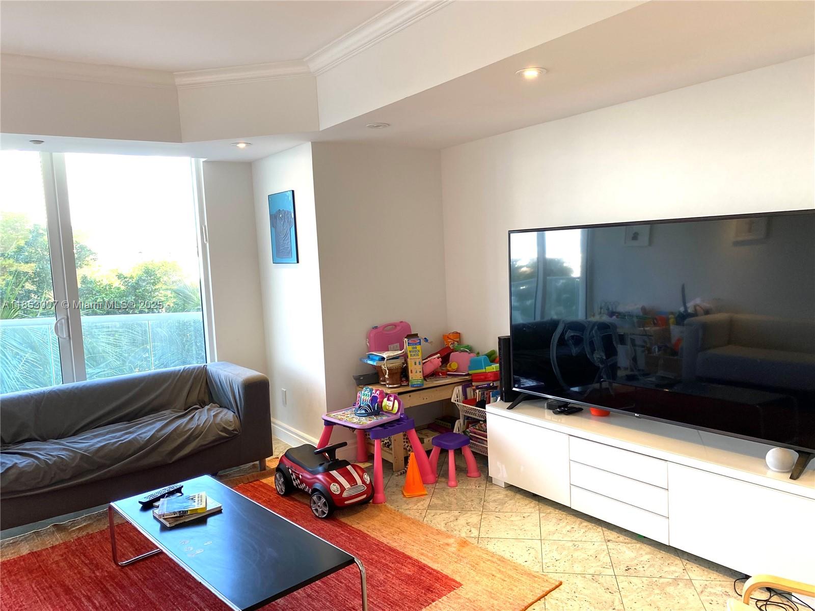 Ver detalles 505 4 / 5 3340 sq. ft. $ 2025-08-05 0 foto