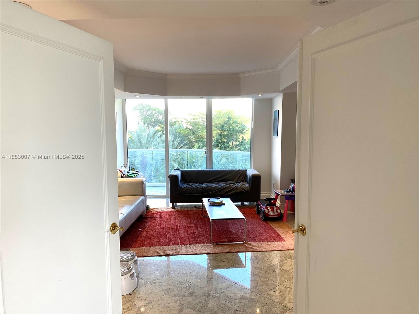 Ver detalles 505 4 / 5 3340 sq. ft. $ 2025-08-05 0 foto