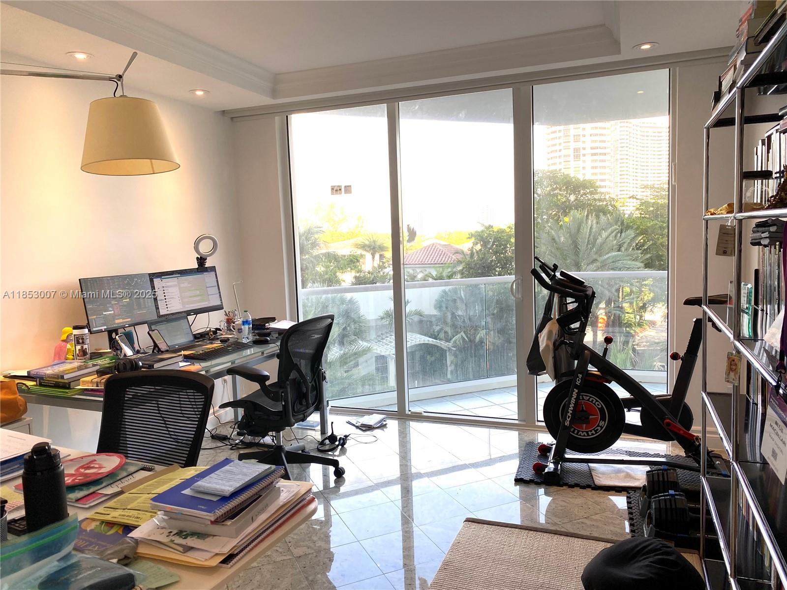 Ver detalles 505 4 / 5 3340 sq. ft. $ 2025-08-05 0 foto