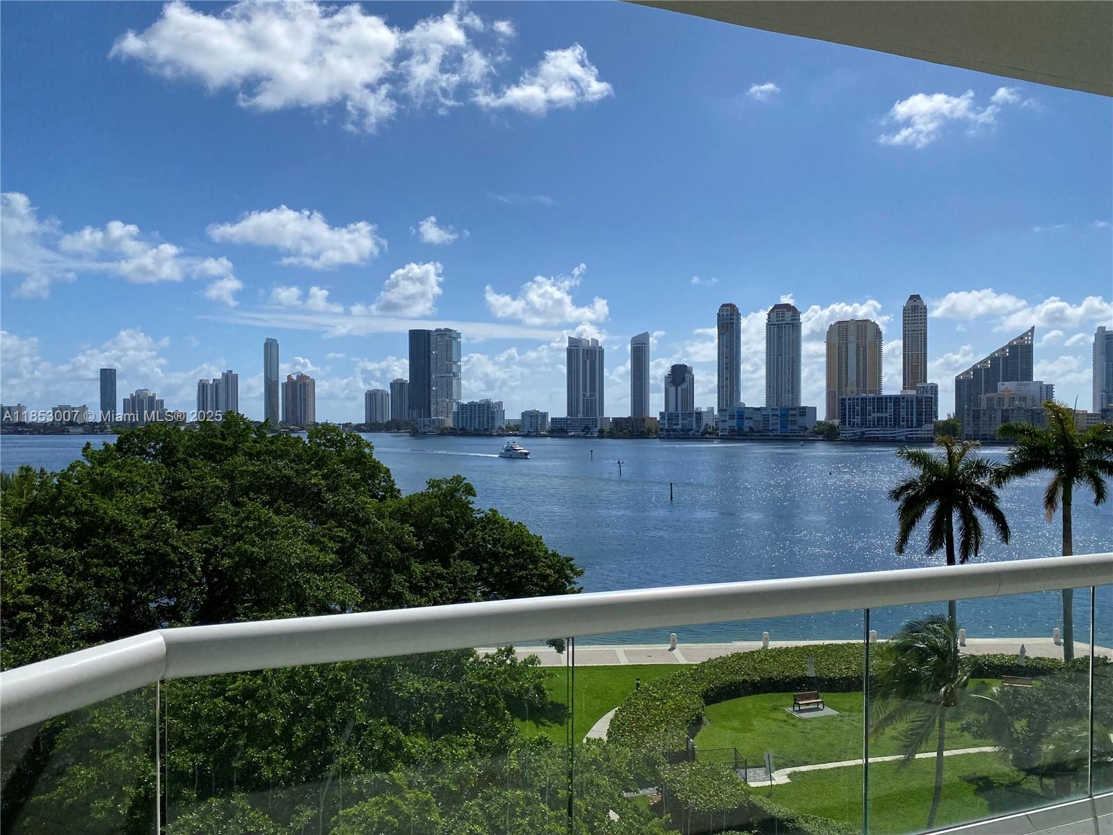 Ver detalles 505 4 / 5 3340 sq. ft. $ 2025-08-05 0 foto