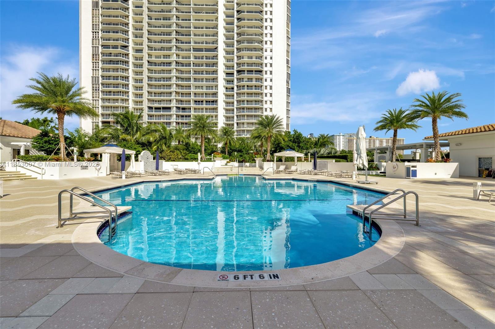Ver detalles 505 4 / 5 3340 sq. ft. $ 2025-08-05 0 foto