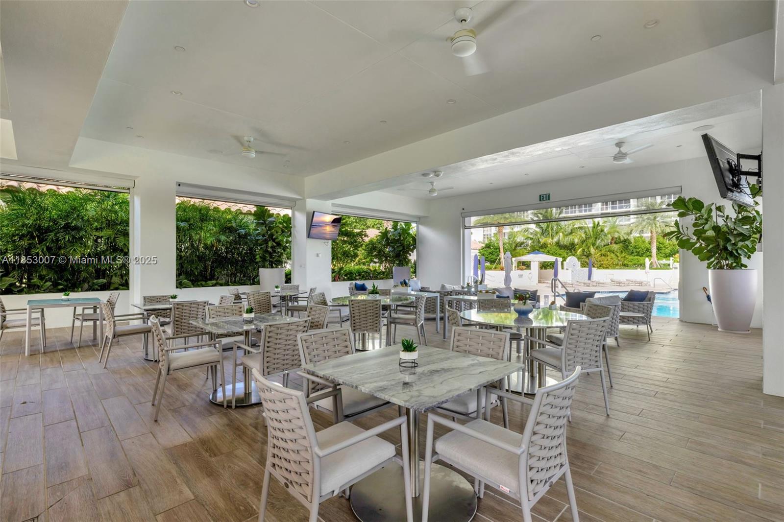 Ver detalles 505 4 / 5 3340 sq. ft. $ 2025-08-05 0 foto