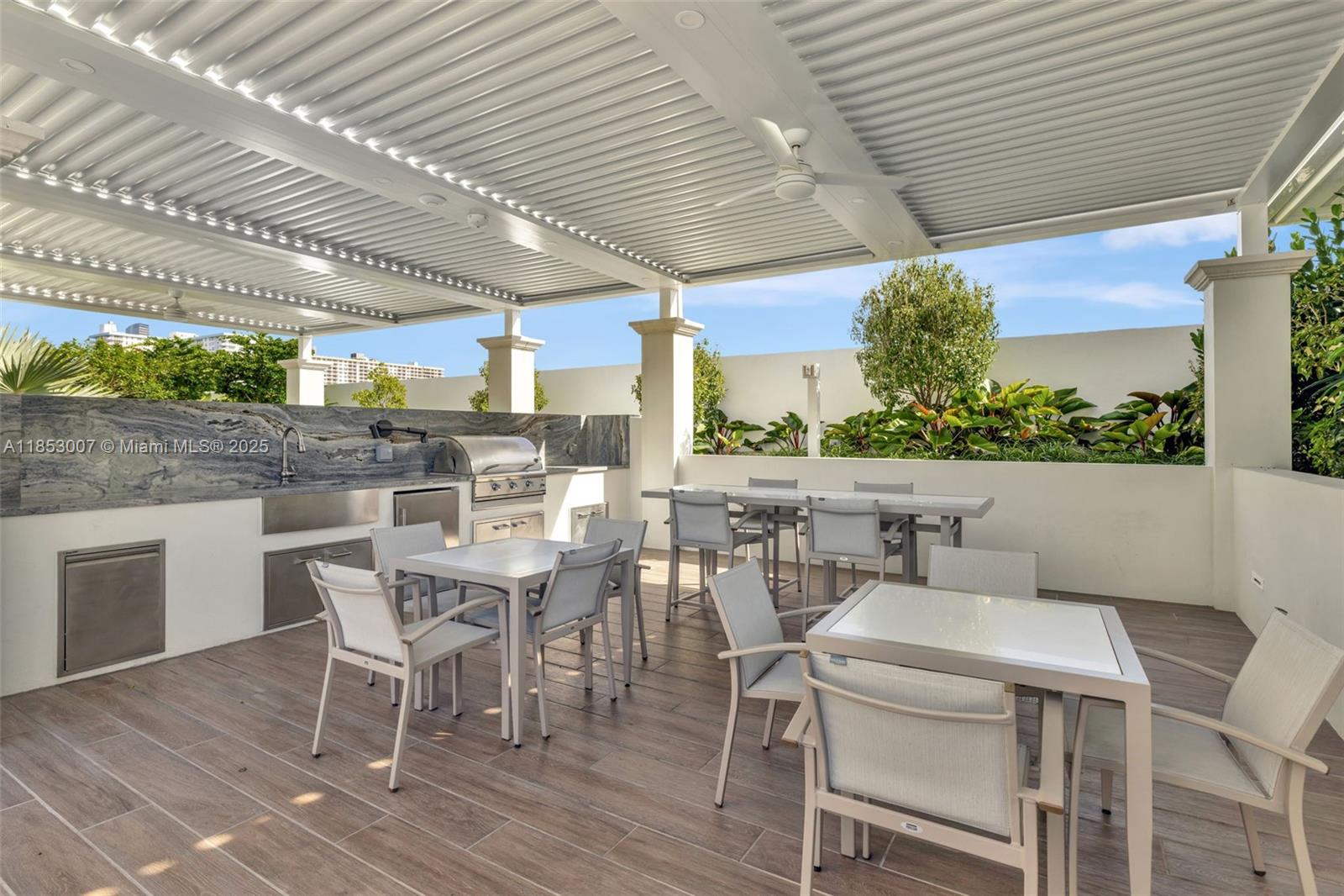 Ver detalles 505 4 / 5 3340 sq. ft. $ 2025-08-05 0 foto