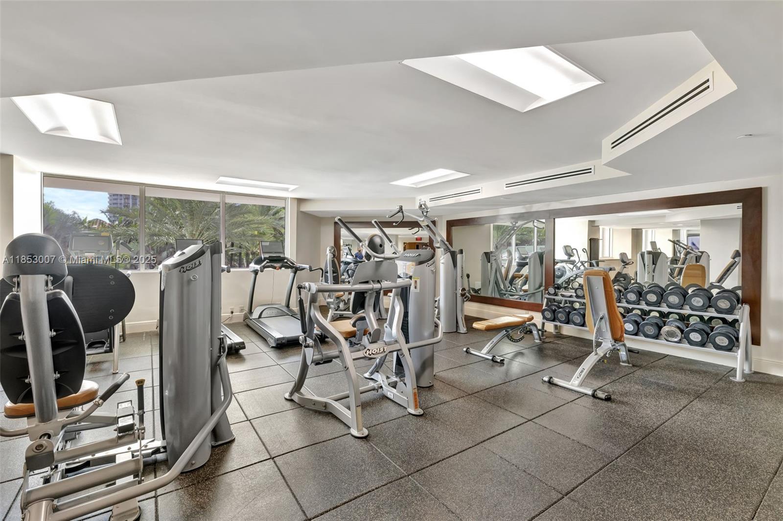 Ver detalles 505 4 / 5 3340 sq. ft. $ 2025-08-05 0 foto