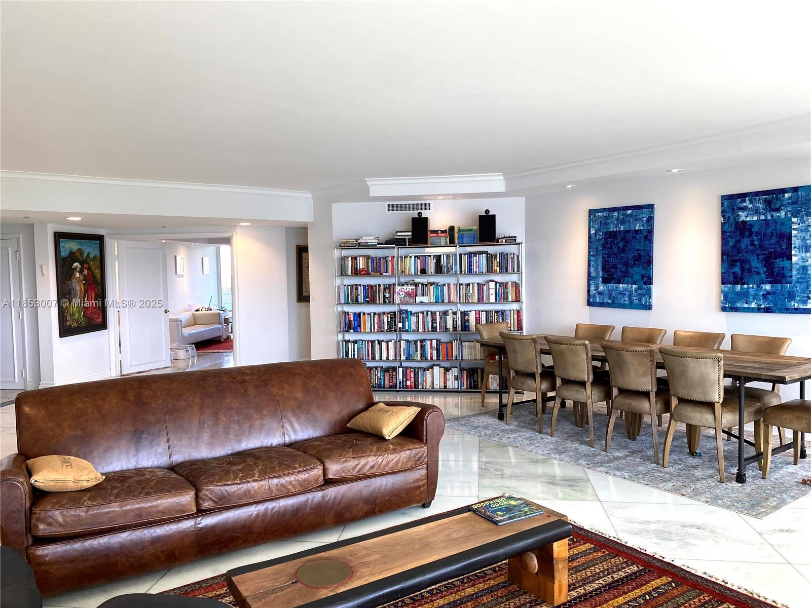 Ver detalles 505 4 / 5 3340 sq. ft. $ 2025-08-05 0 foto