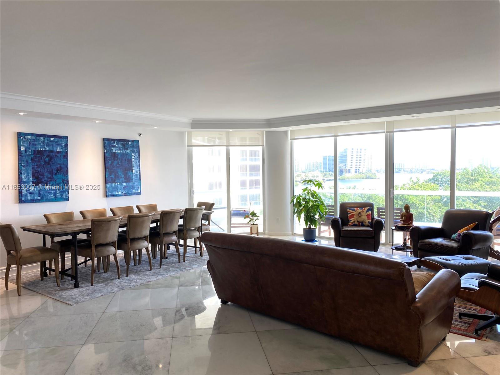 Ver detalles 505 4 / 5 3340 sq. ft. $ 2025-08-05 0 foto