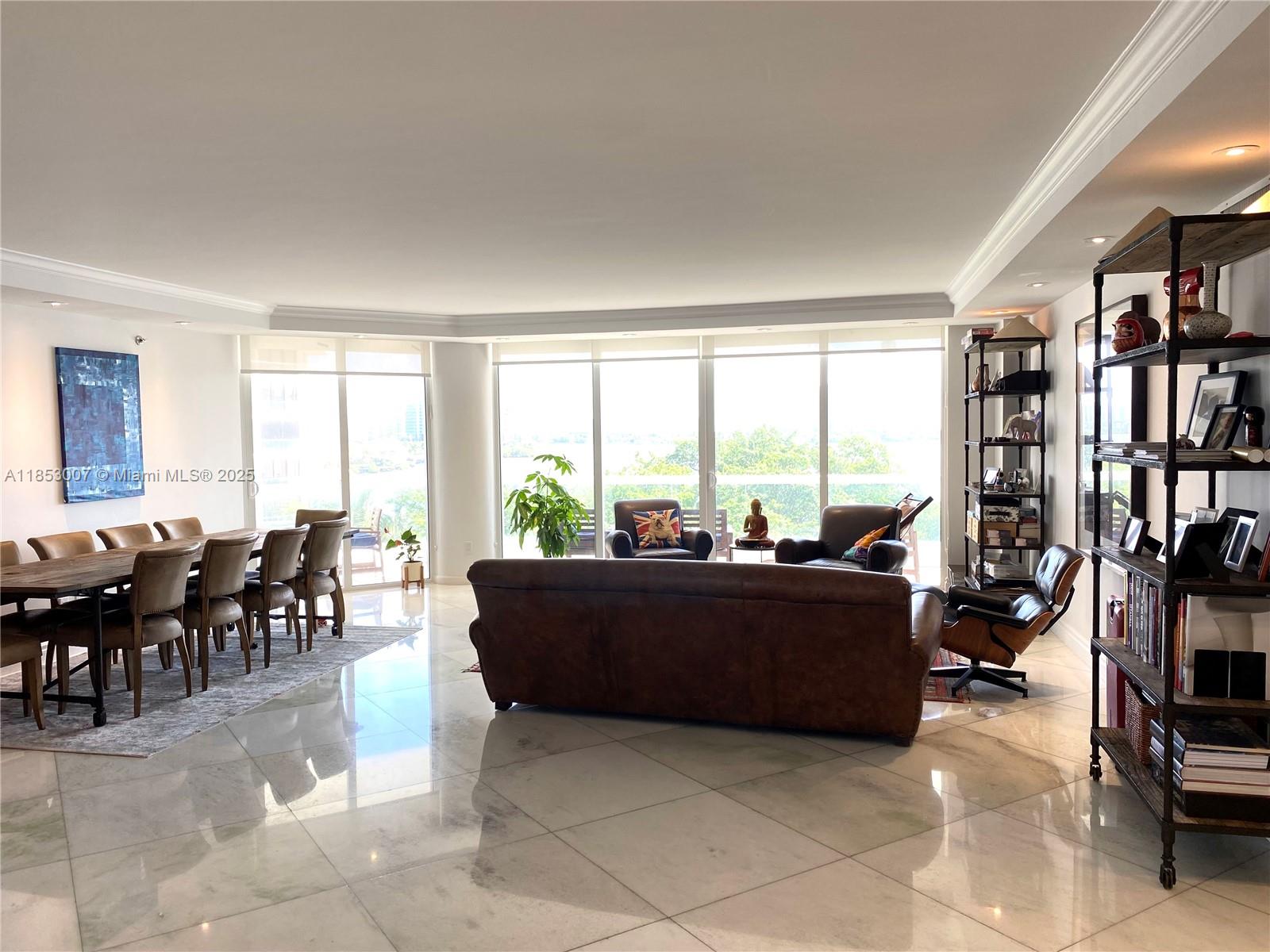 Ver detalles 505 4 / 5 3340 sq. ft. $ 2025-08-05 0 foto