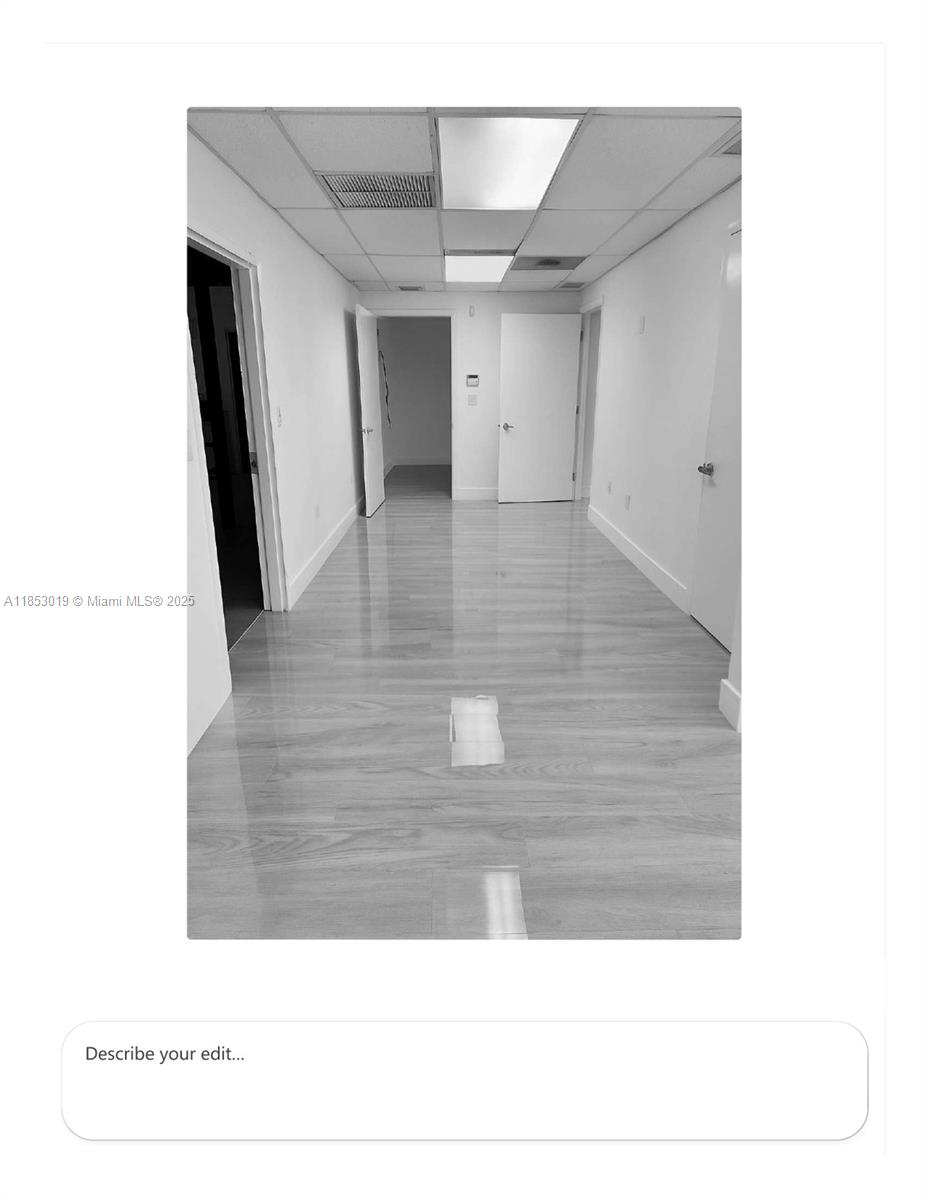   /   кв.футов $ 2025-08-05 0 Фото