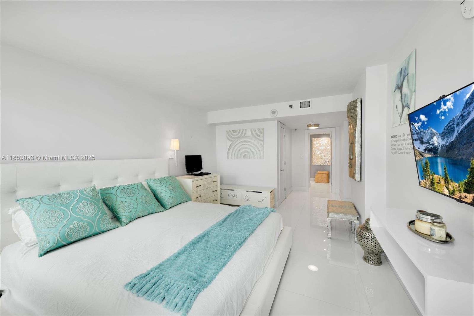 Photo of 1201 Ocean Dr  #1904S, Hollywood, Florida, 33019 - 