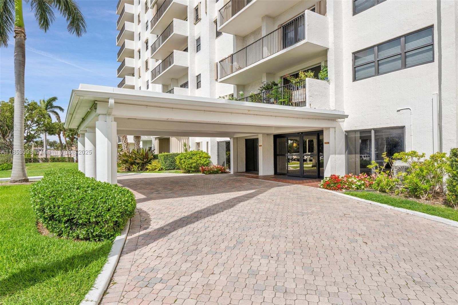 Photo of 1201 Ocean Dr  #1904S, Hollywood, Florida, 33019 - 