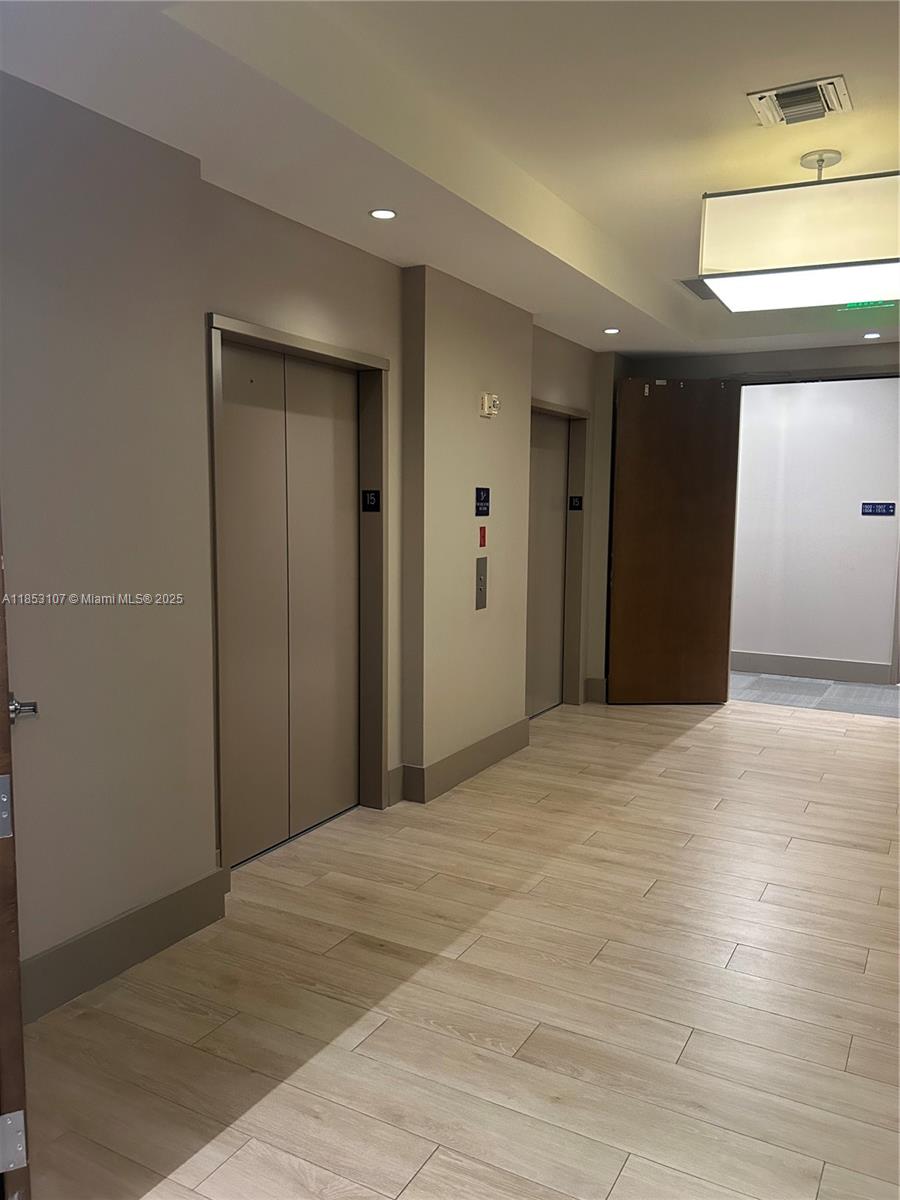 See details 1516 / sq. ft. $ 2025-08-05 0 Photo