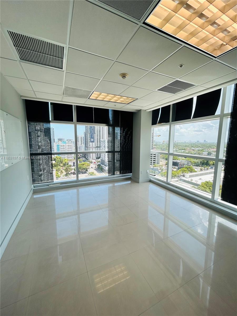 See details 1516 / sq. ft. $ 2025-08-05 0 Photo