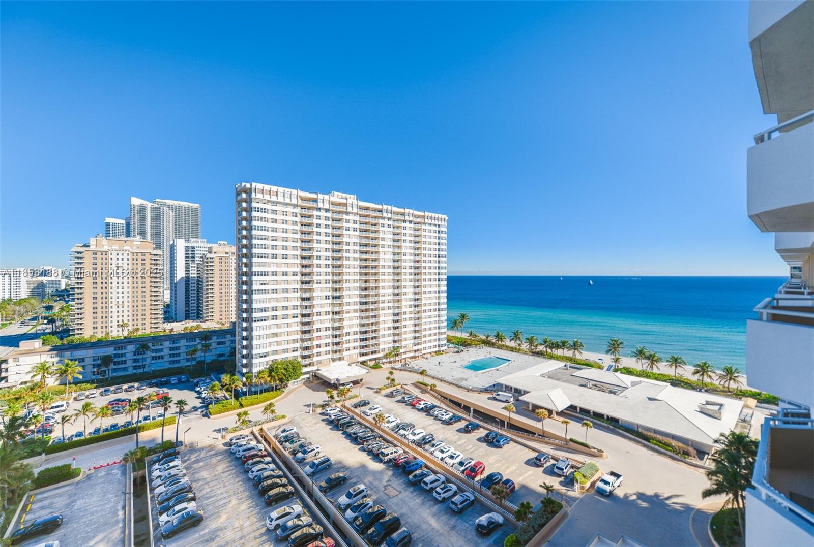 See details 14M 1 / 2 870 sq. ft. $ 2025-08-05 0 Photo