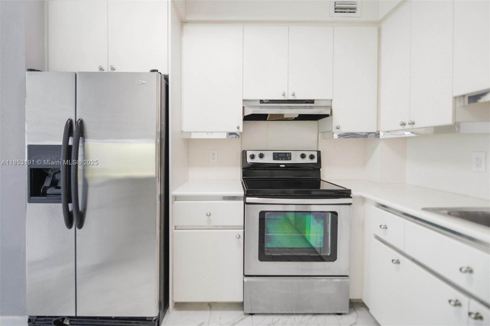See details 21F 2 / 2 1340 sq. ft. $ 2025-08-05 0 Photo