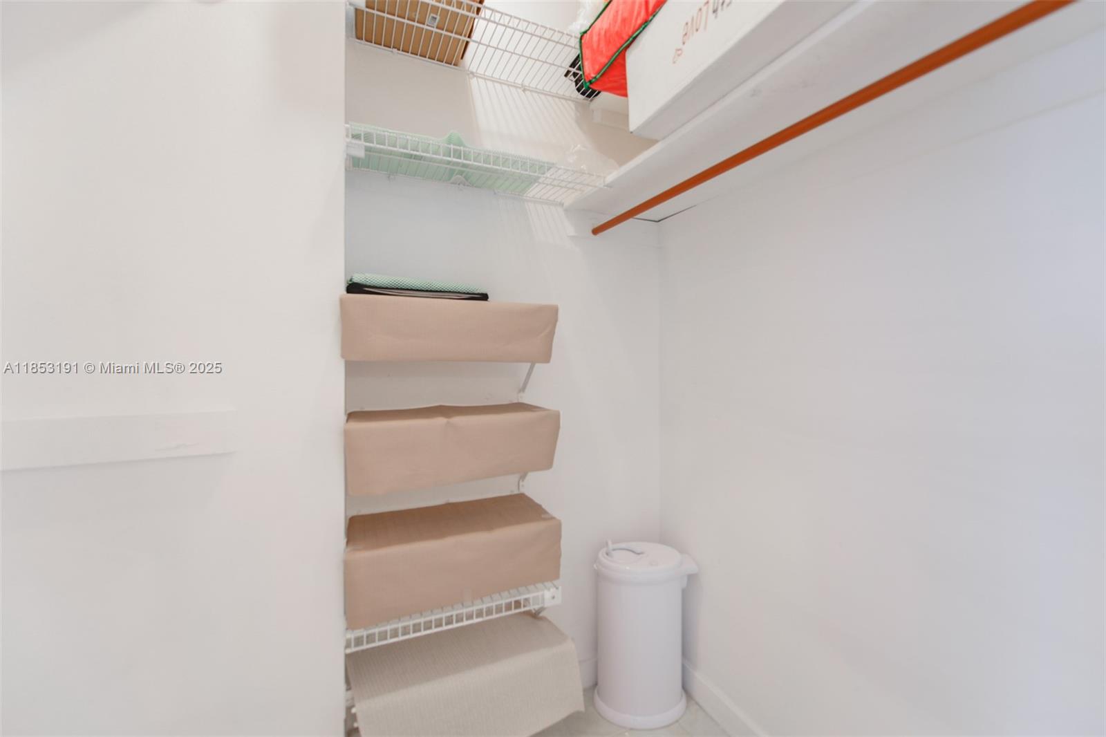 See details 21F 2 / 2 1340 sq. ft. $ 2025-08-05 0 Photo