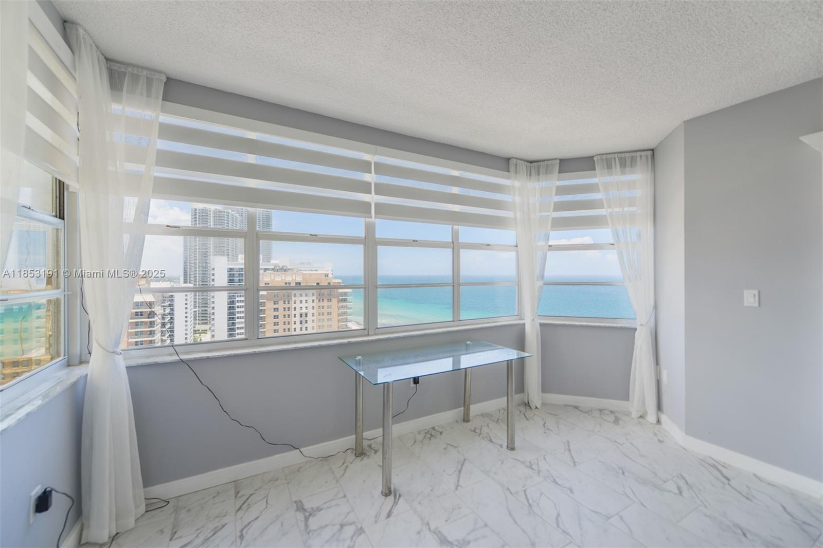 See details 21F 2 / 2 1340 sq. ft. $ 2025-08-05 0 Photo