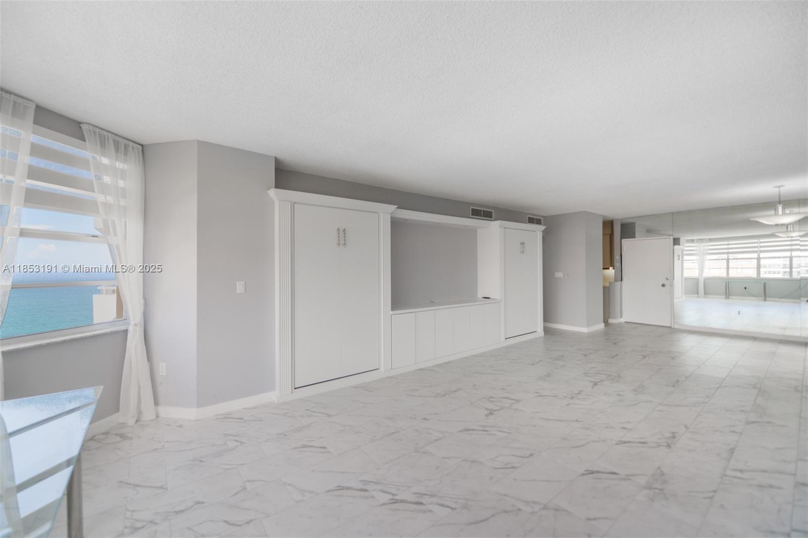 See details 21F 2 / 2 1340 sq. ft. $ 2025-08-05 0 Photo
