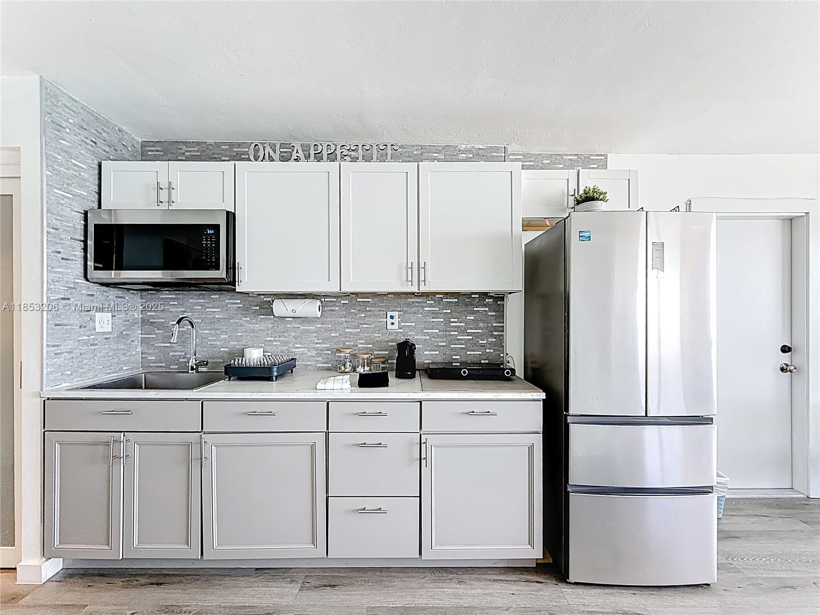 Photo of 19201 Collins Ave #610, Sunny Isles Beach, Florida, 33160 -