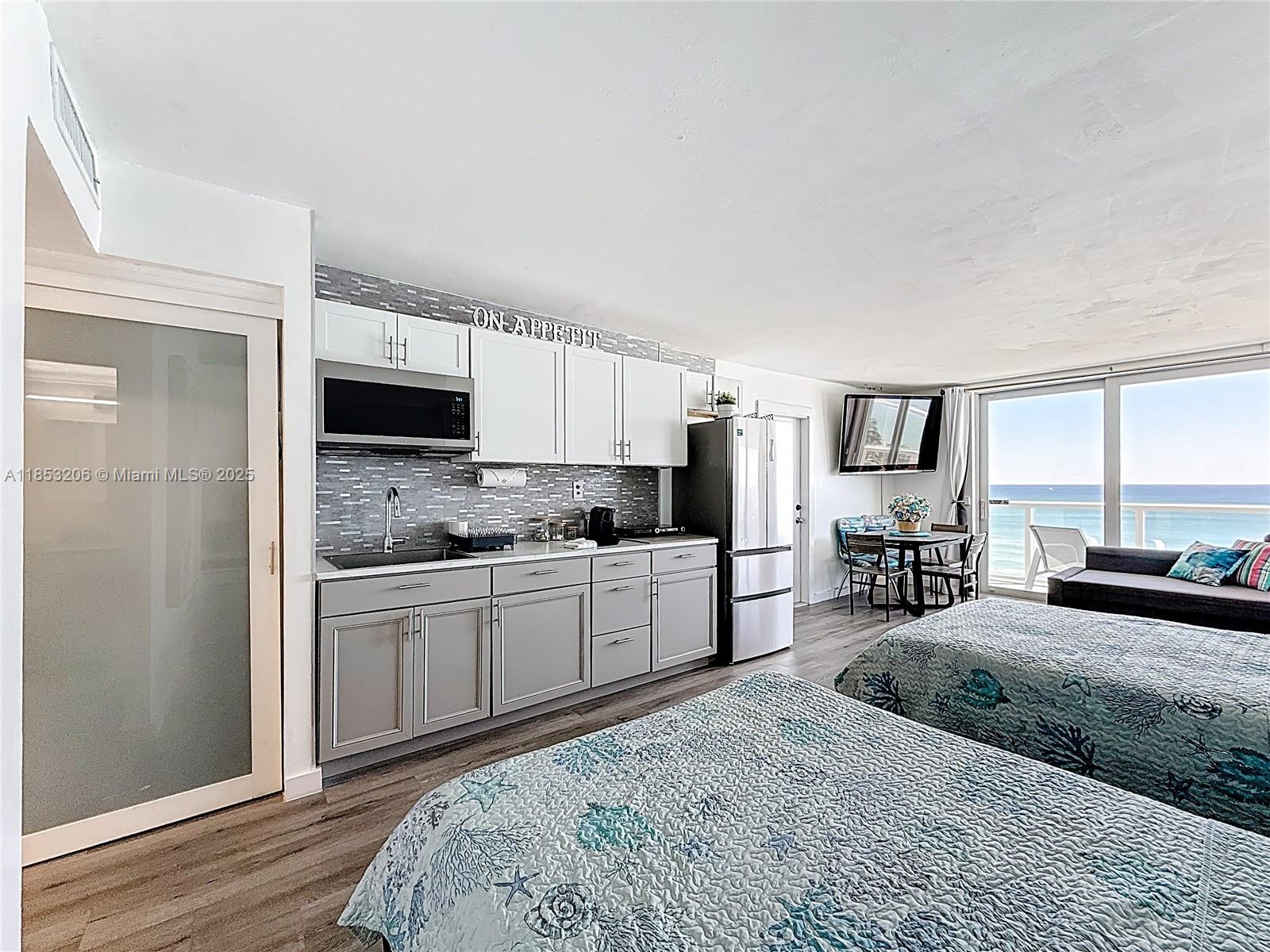 Photo of 19201 Collins Ave #610, Sunny Isles Beach, Florida, 33160 -
