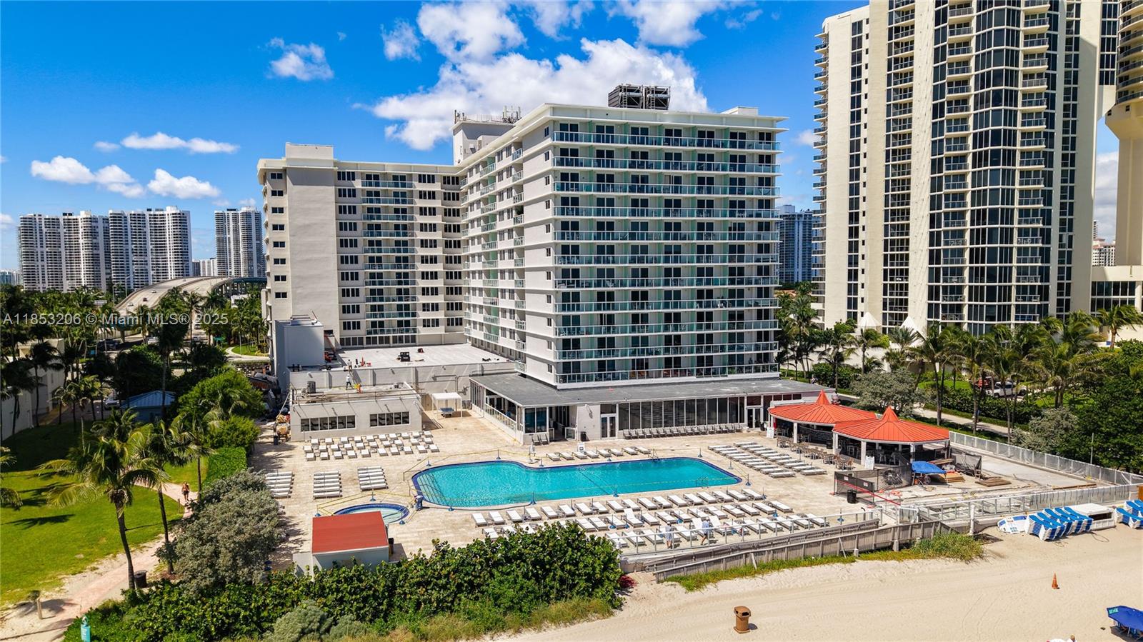 Photo of 19201 Collins Ave #610, Sunny Isles Beach, Florida, 33160 -