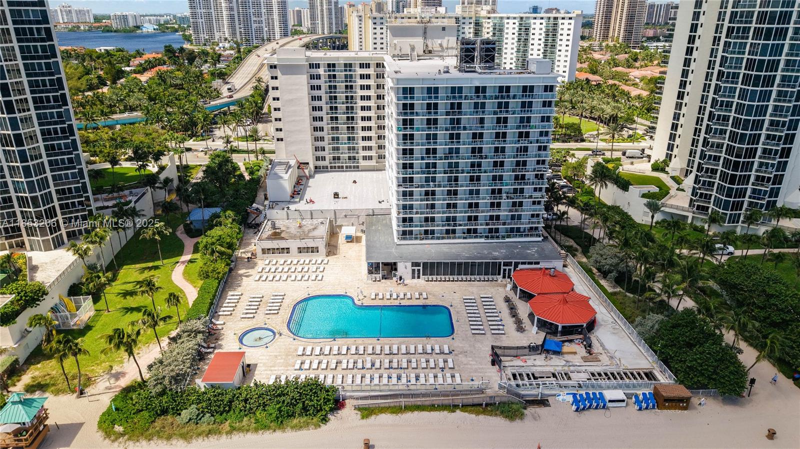 Photo of 19201 Collins Ave #610, Sunny Isles Beach, Florida, 33160 -