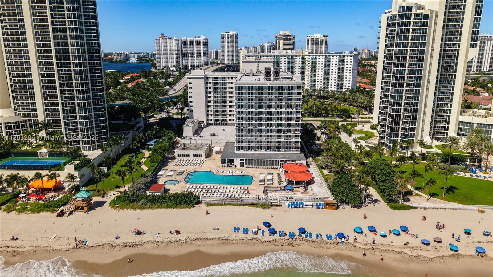 Photo of 19201 Collins Ave #610, Sunny Isles Beach, Florida, 33160 -