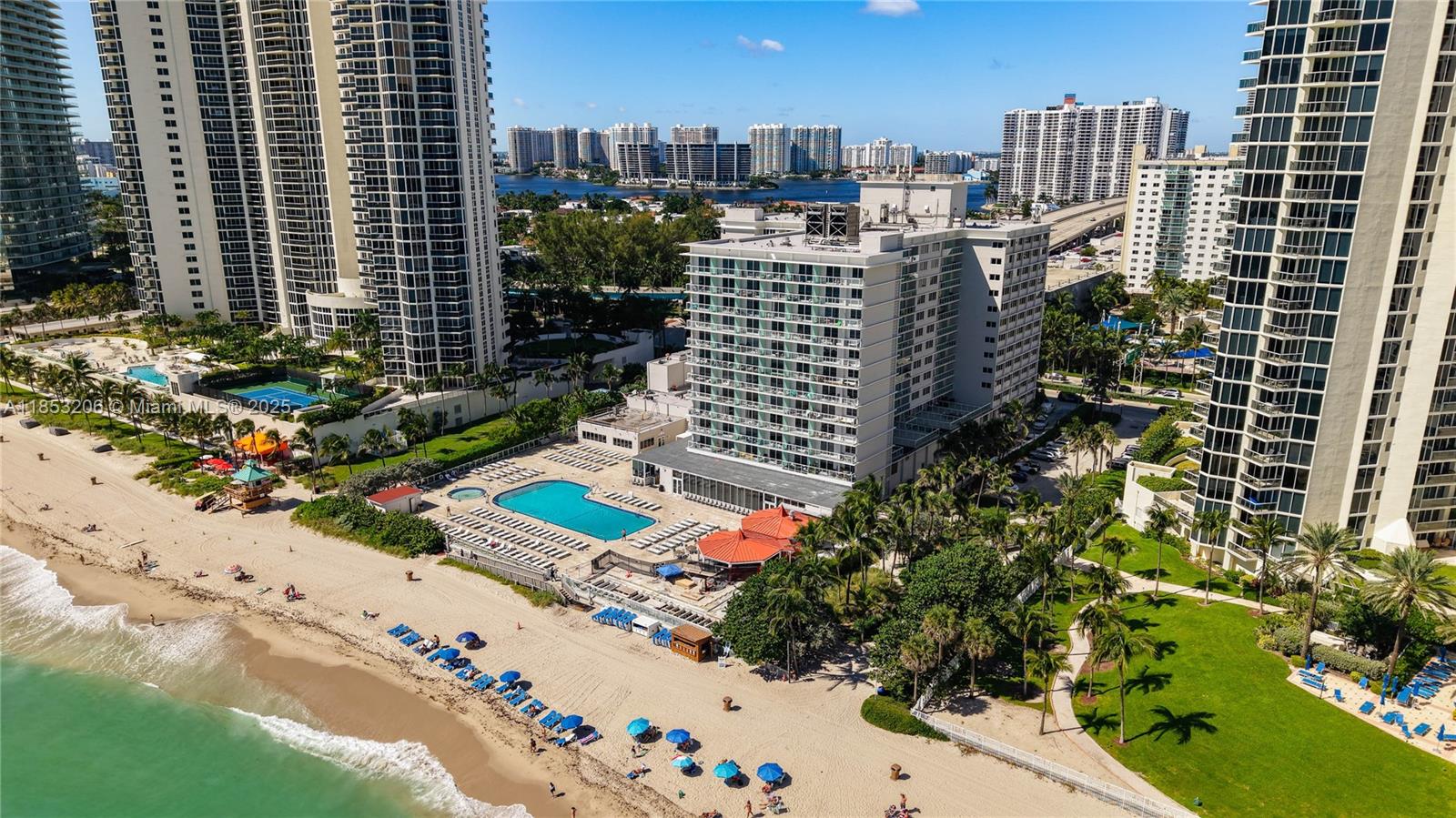 Photo of 19201 Collins Ave #610, Sunny Isles Beach, Florida, 33160 -