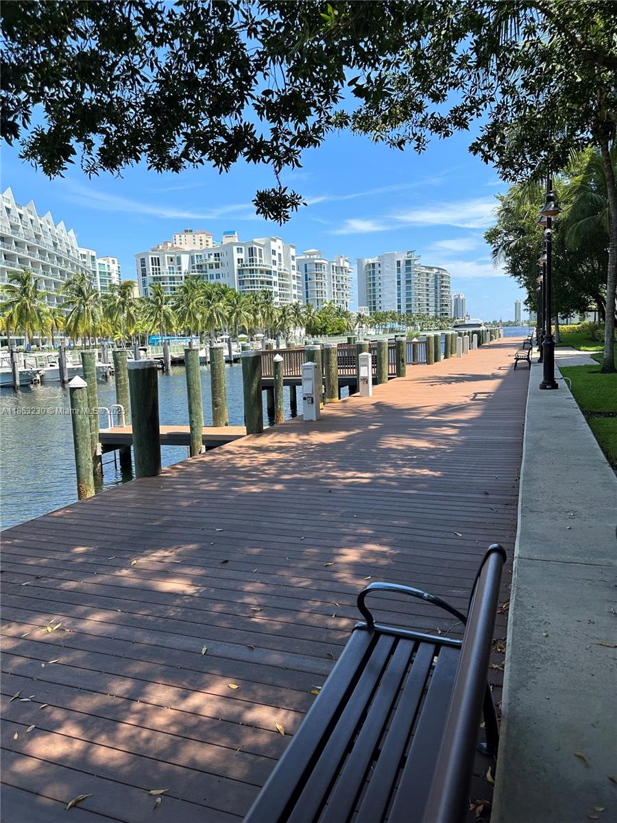 Photo of 3001 185th St  #638, Aventura, Florida, 33180 - 