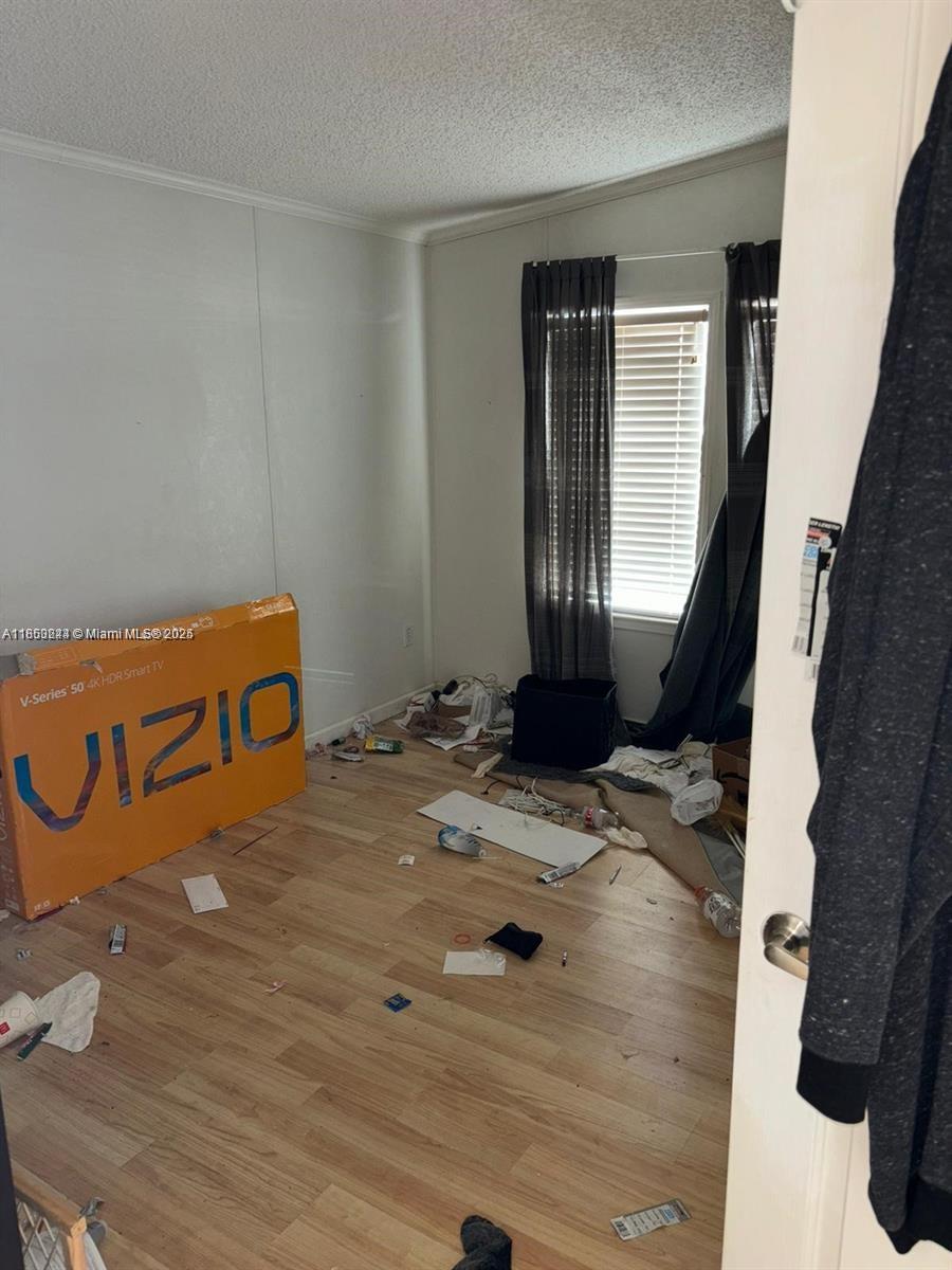 Ver detalles 37 2 / 2 960 sq. ft. $ 2025-08-05 0 foto
