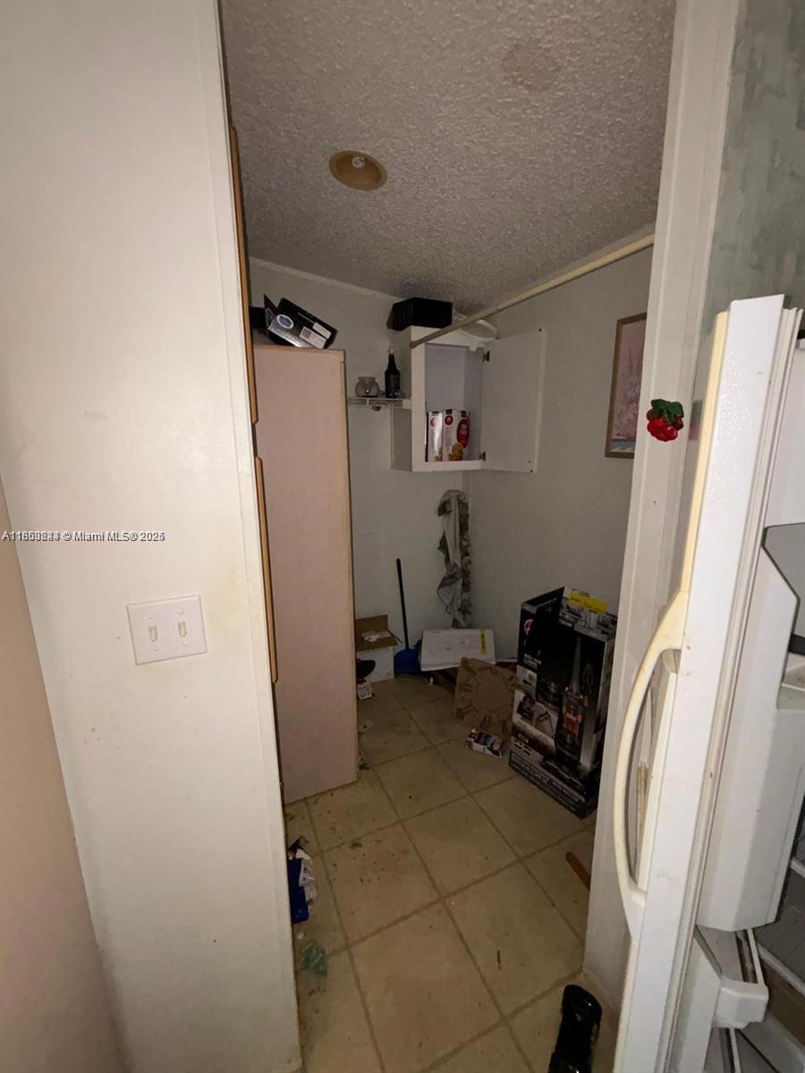 Ver detalles 37 2 / 2 960 sq. ft. $ 2025-08-05 0 foto