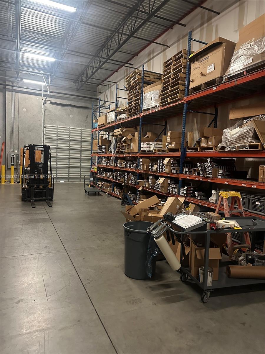 3  /   sq. ft. $ 2025-08-05 0 foto
