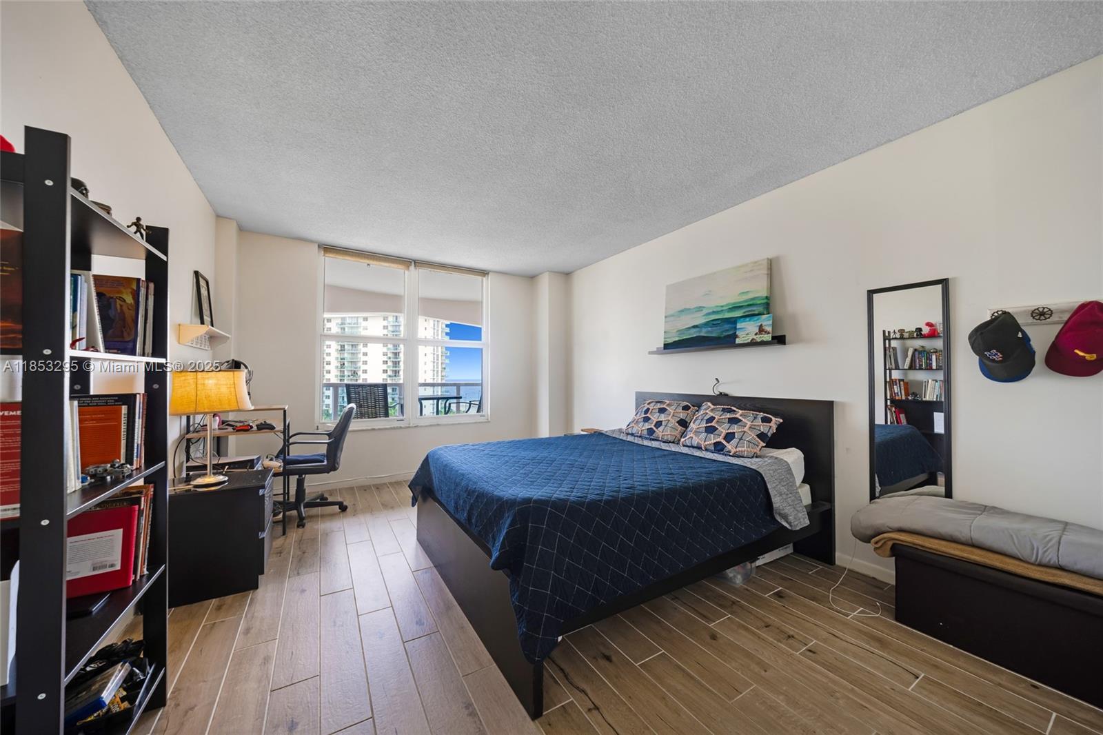 Photo of 3800 Ocean Dr  #817, Hollywood, Florida, 33019 - 