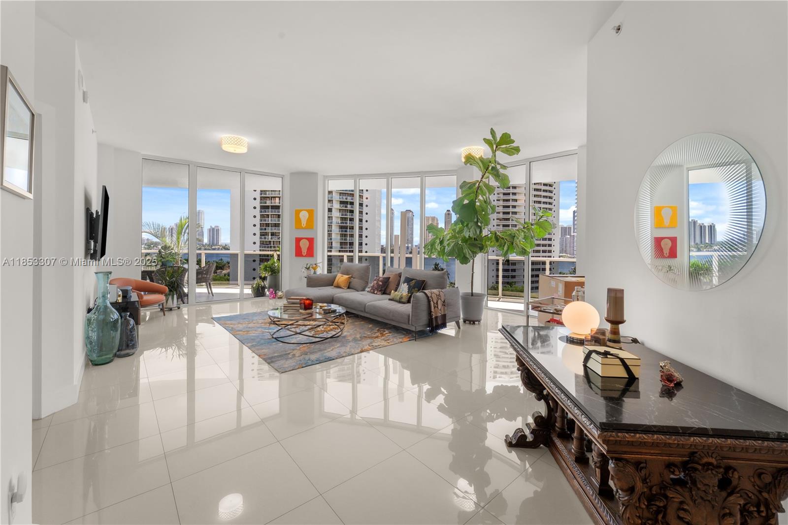 902 3 / 4 2608 sq. ft. $ 2025-08-05 0 Photo