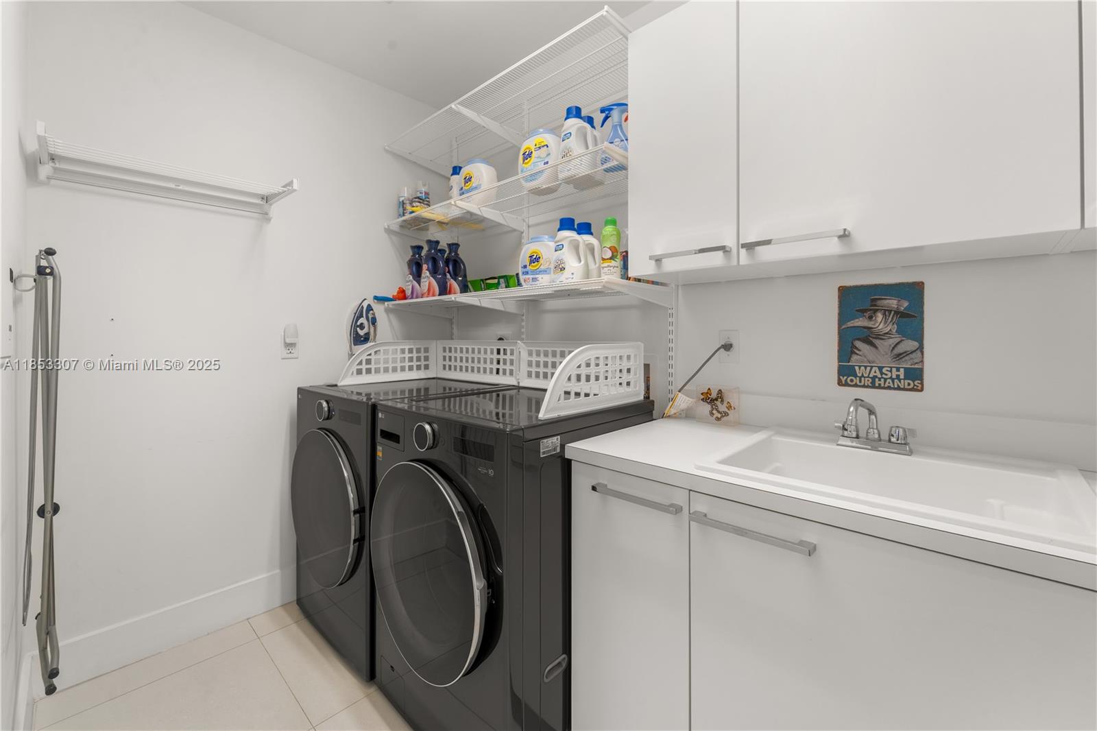 902 3 / 4 2608 sq. ft. $ 2025-08-05 0 Photo