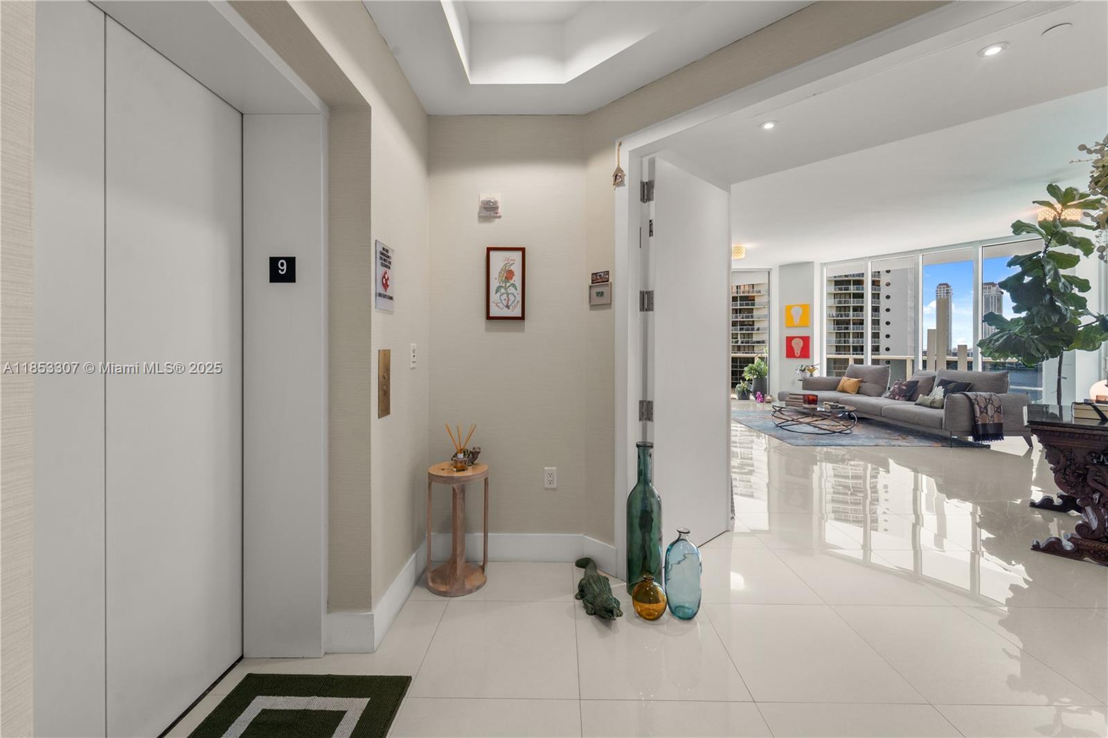 902 3 / 4 2608 sq. ft. $ 2025-08-05 0 Photo