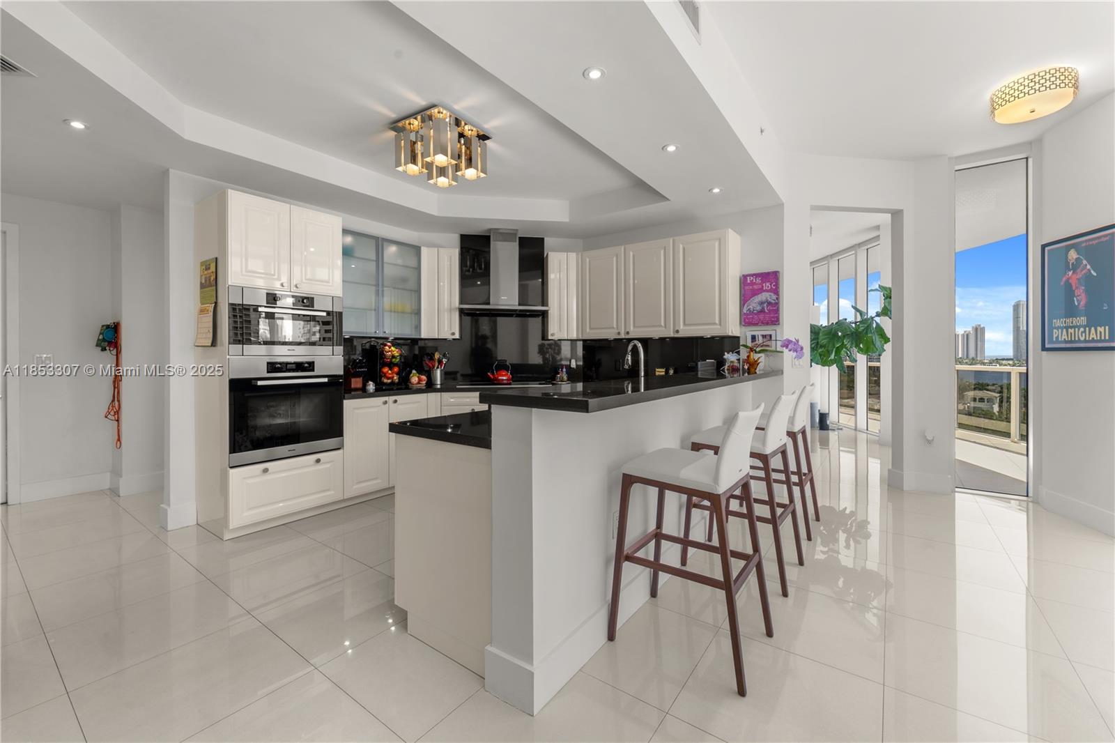 902 3 / 4 2608 sq. ft. $ 2025-08-05 0 Photo