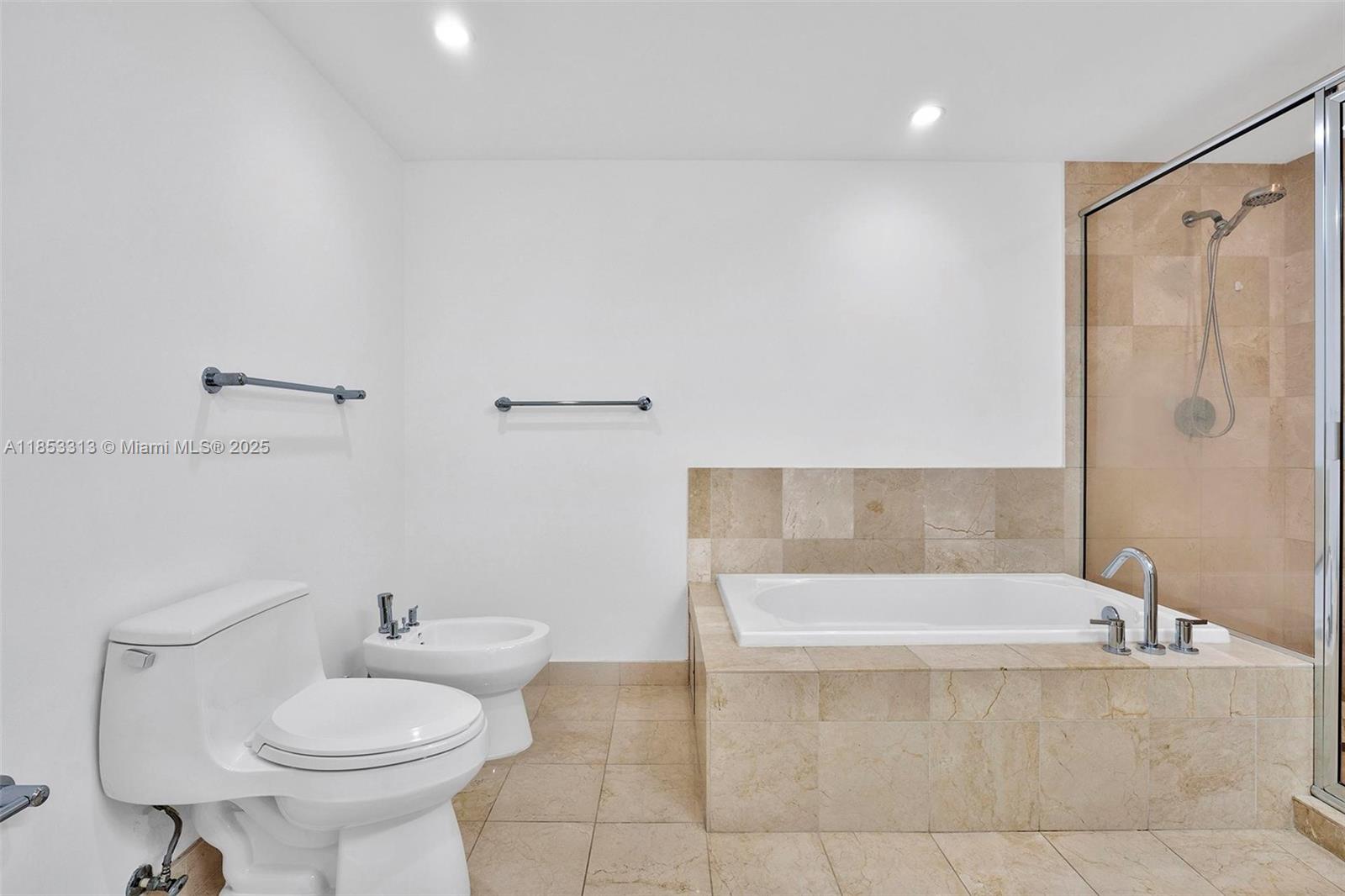 Photo of 3131 188th St  #1-1212, Aventura, Florida, 33180 - 