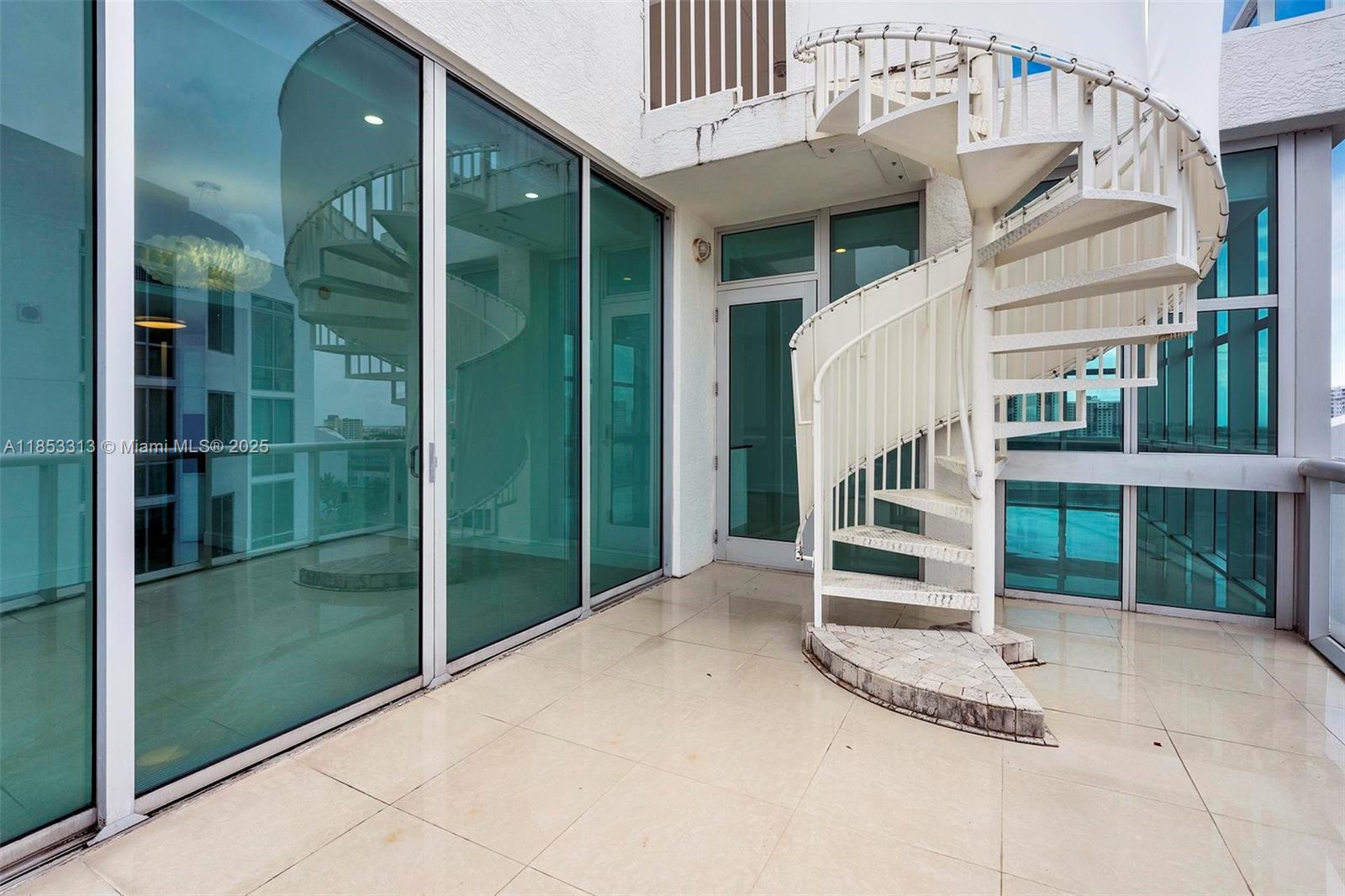 Photo of 3131 188th St  #1-1212, Aventura, Florida, 33180 - 