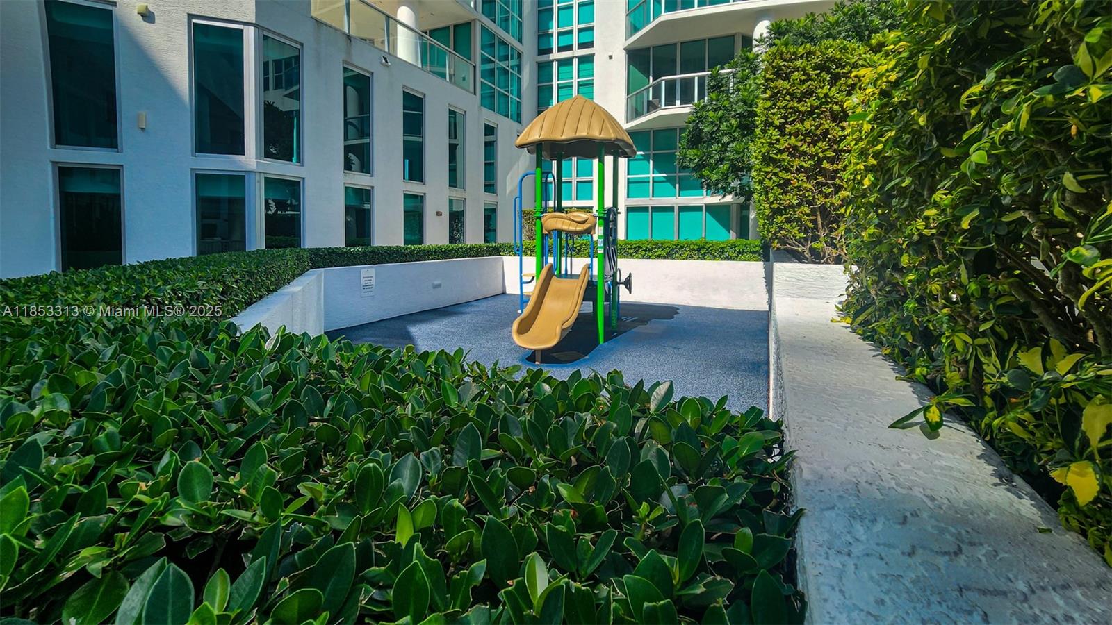 Photo of 3131 188th St  #1-1212, Aventura, Florida, 33180 - 