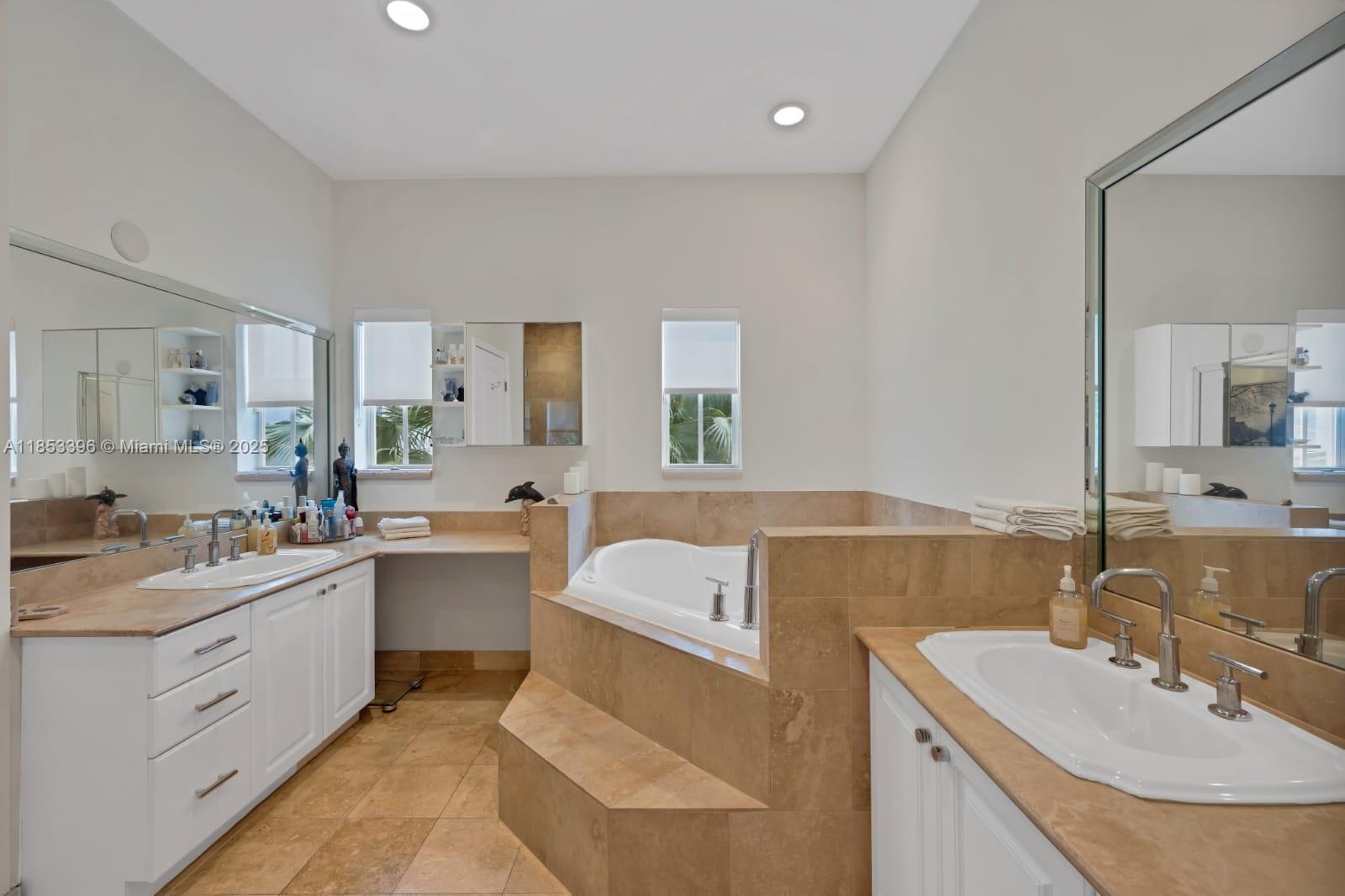Photo of 18345 30th Pl  (18345), Aventura, Florida, 33160 - primary