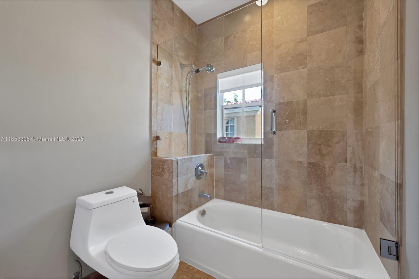 Photo of 18345 30th Pl  (18345), Aventura, Florida, 33160 - kids bathroom