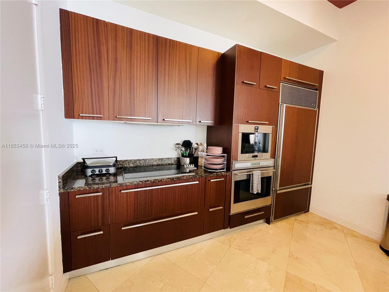 See details 4107 3 / 3 2106 sq. ft. $ 2025-08-05 0 Photo