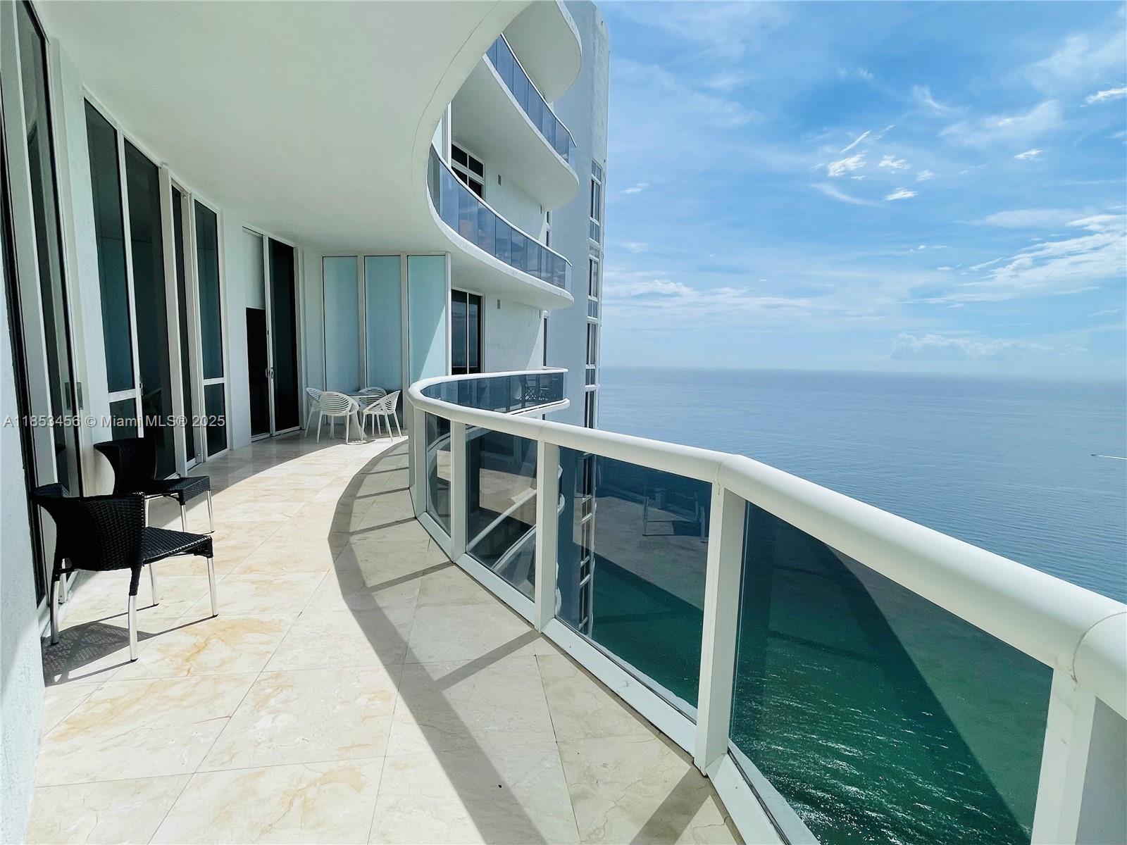 See details 4107 3 / 3 2106 sq. ft. $ 2025-08-05 0 Photo