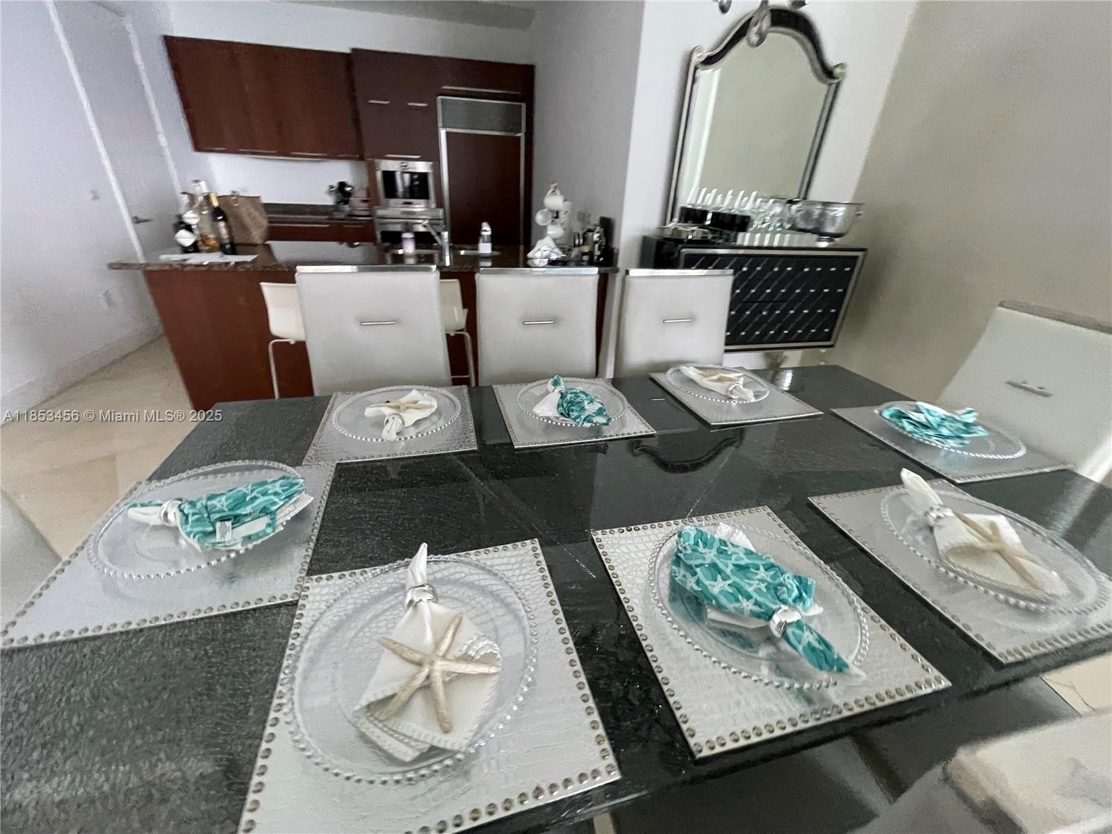 See details 4107 3 / 3 2106 sq. ft. $ 2025-08-05 0 Photo