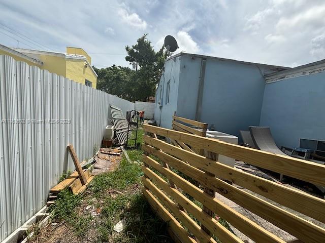 See details 3011 3 / 2 1291 sq. ft. $ 2025-08-05 0 Photo