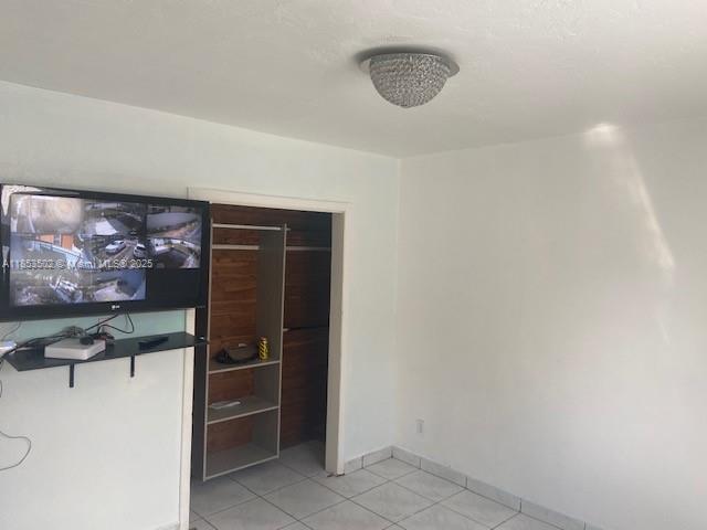 See details 3011 3 / 2 1291 sq. ft. $ 2025-08-05 0 Photo
