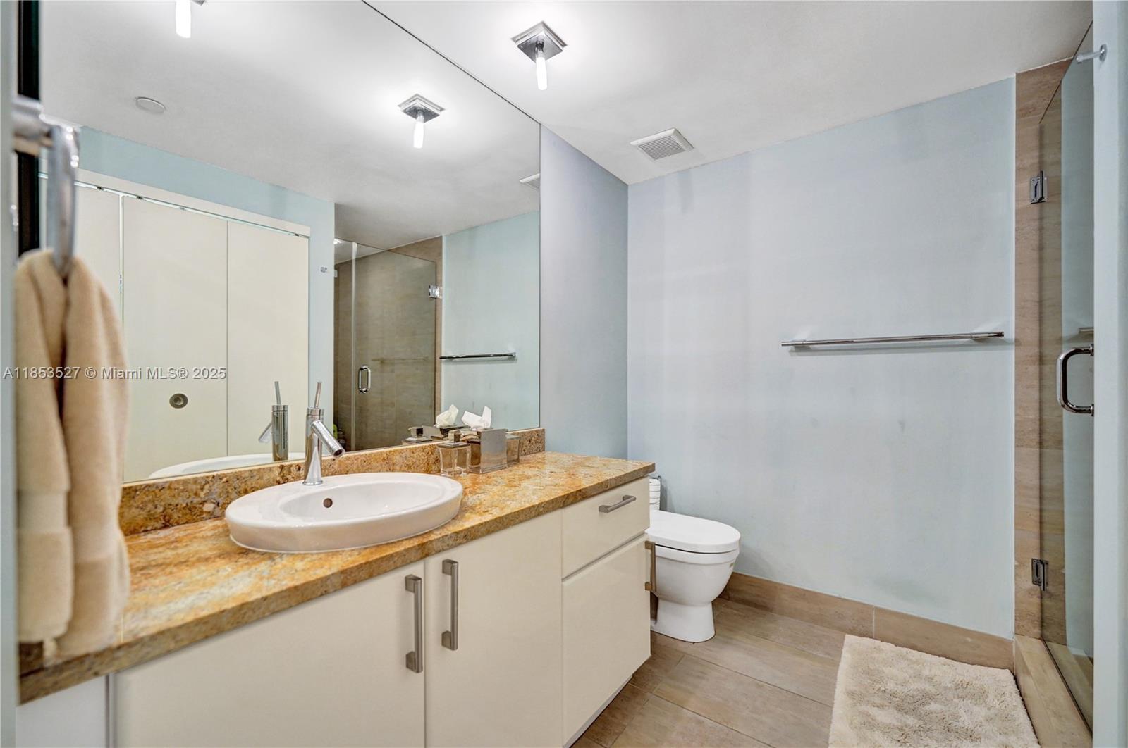 Photo of 20281 Country Club Dr  #607, Aventura, Florida, 33180 - 