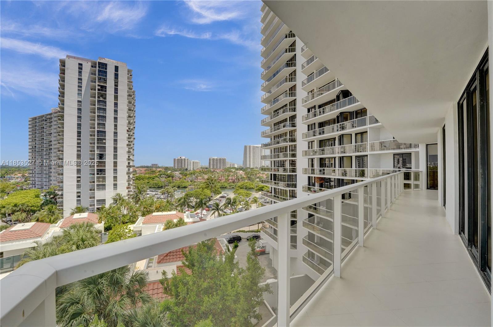 Photo of 20281 Country Club Dr  #607, Aventura, Florida, 33180 - 